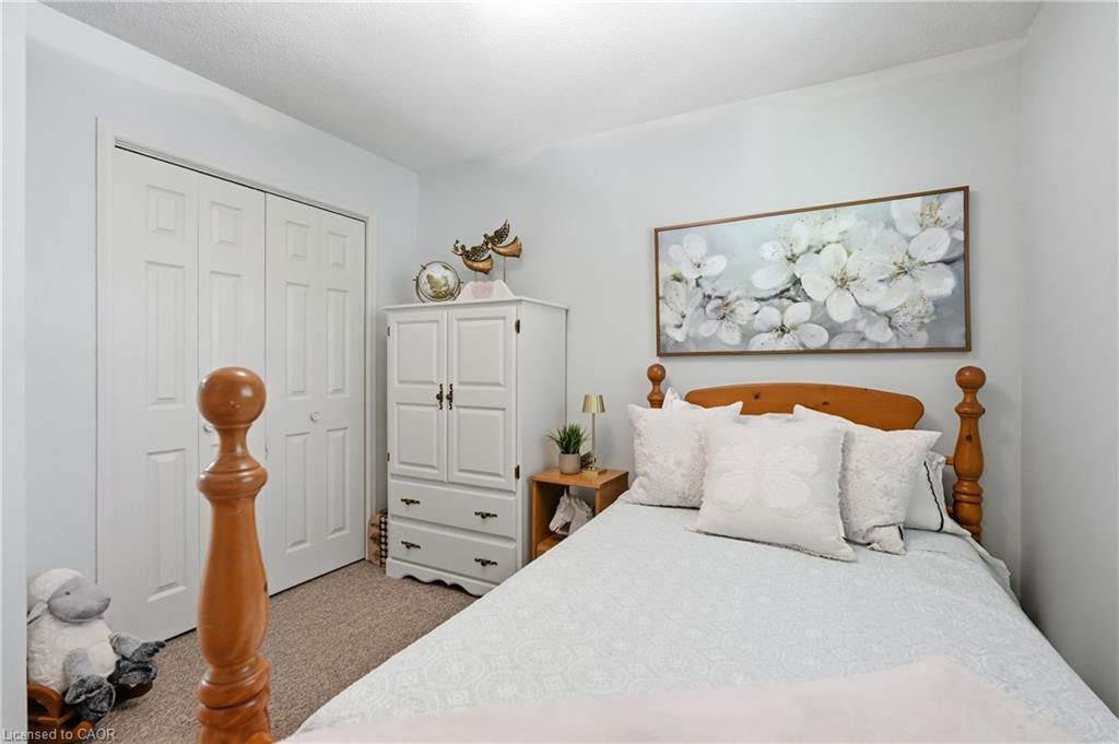 283 Parkway Drive W Property Photo 28