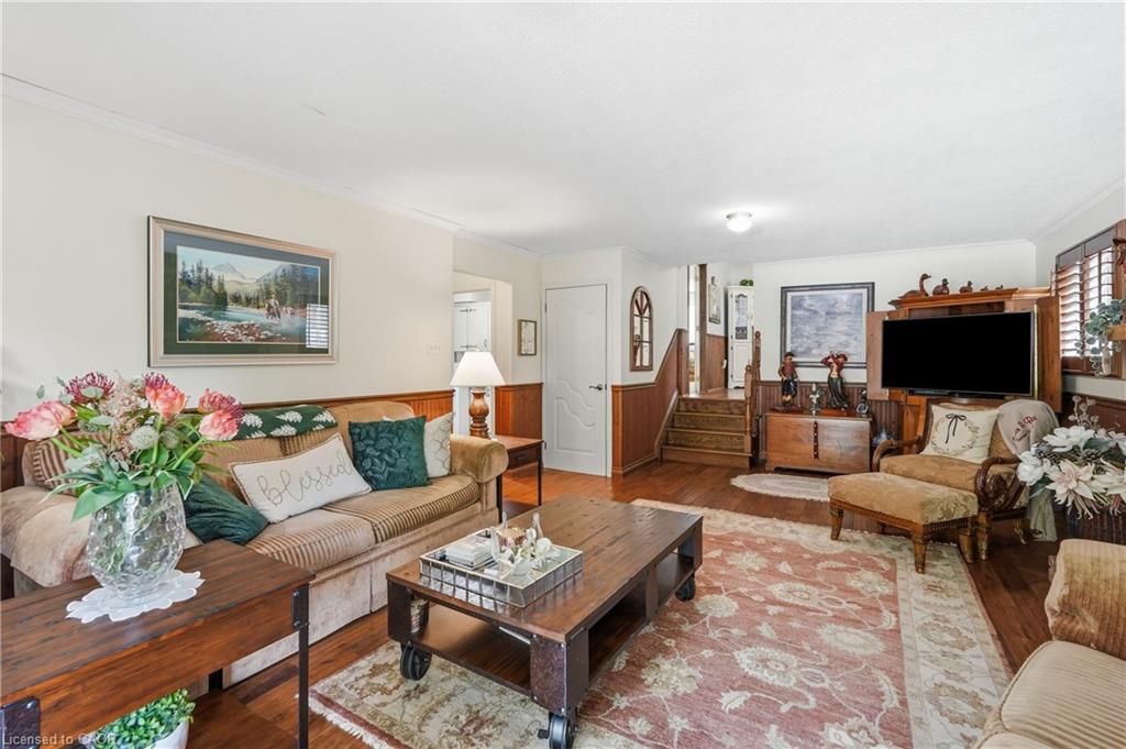 283 Parkway Drive W Property Photo 31