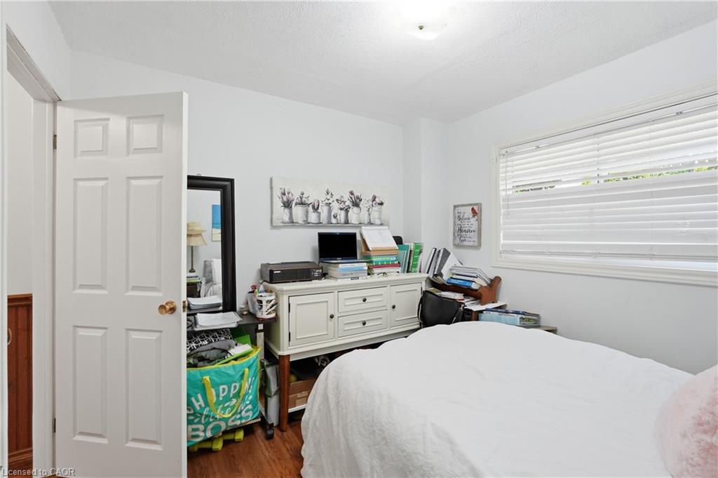 283 Parkway Drive W Property Photo 34