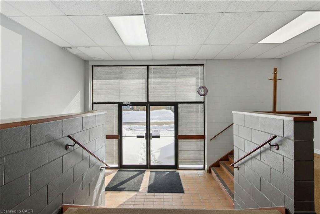 211 Birmingham Street W Property Photo 4