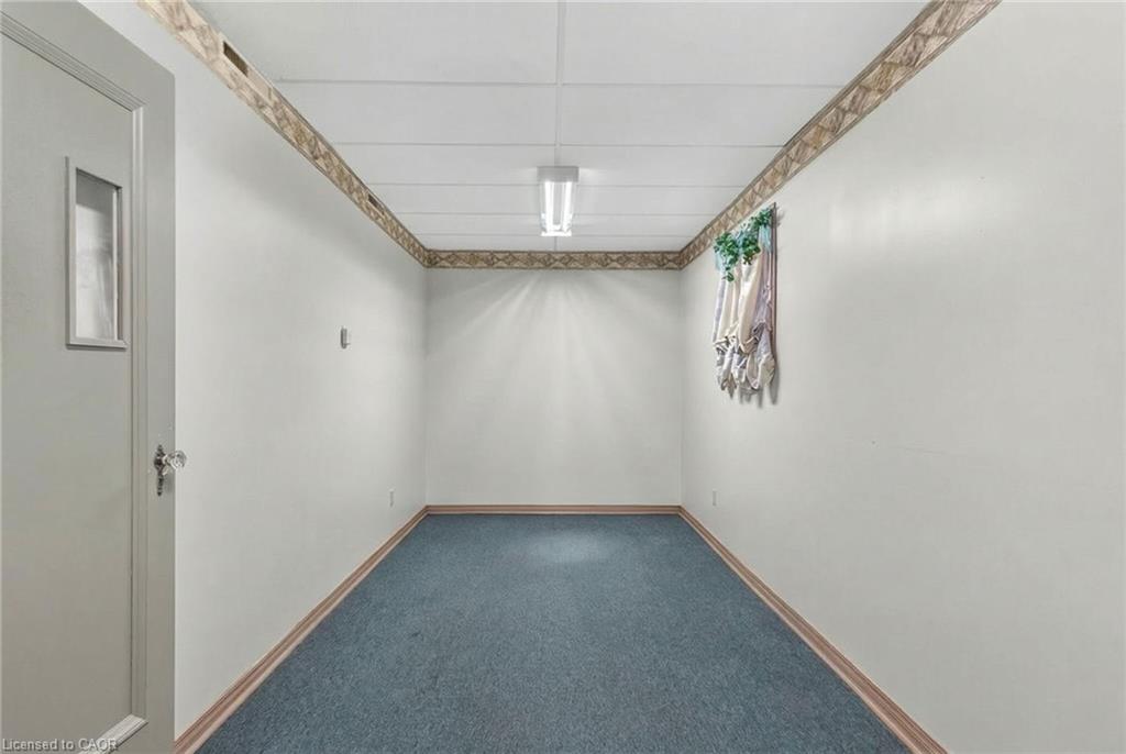 211 Birmingham Street W Property Photo 26