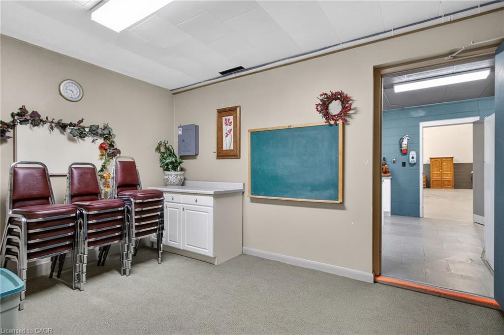 211 Birmingham Street W Property Photo 27