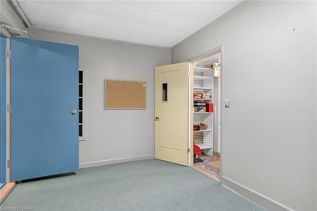 211 Birmingham Street W Property Photo 28
