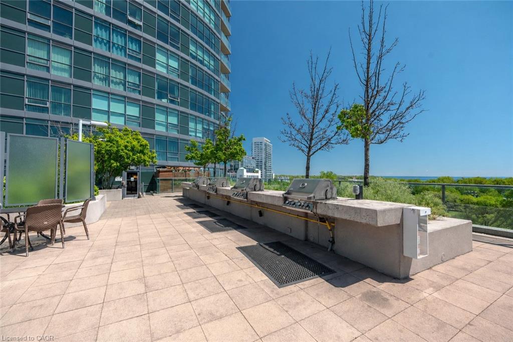 2411-215 Fort York Boulevard Property Photo 2