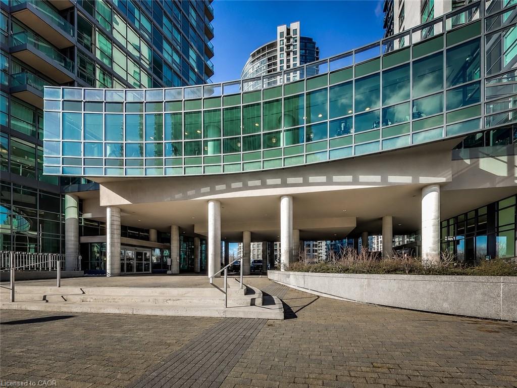 2411-215 Fort York Boulevard Property Photo 3