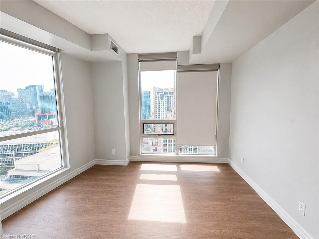 2411-215 Fort York Boulevard Property Photo 8