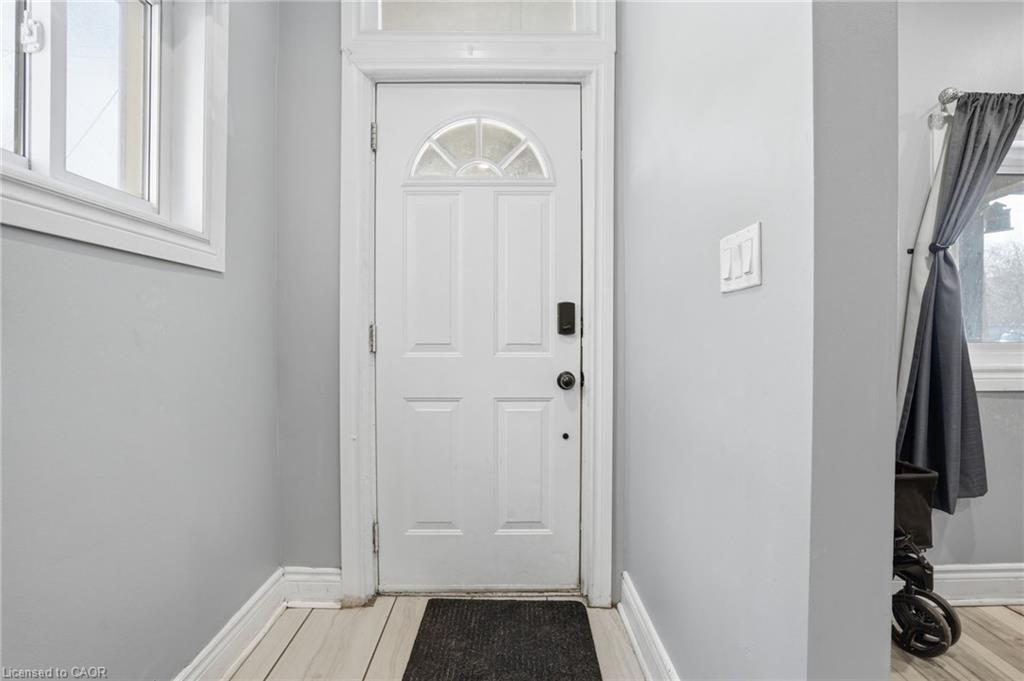 75 Niagara Street Property Photo 2