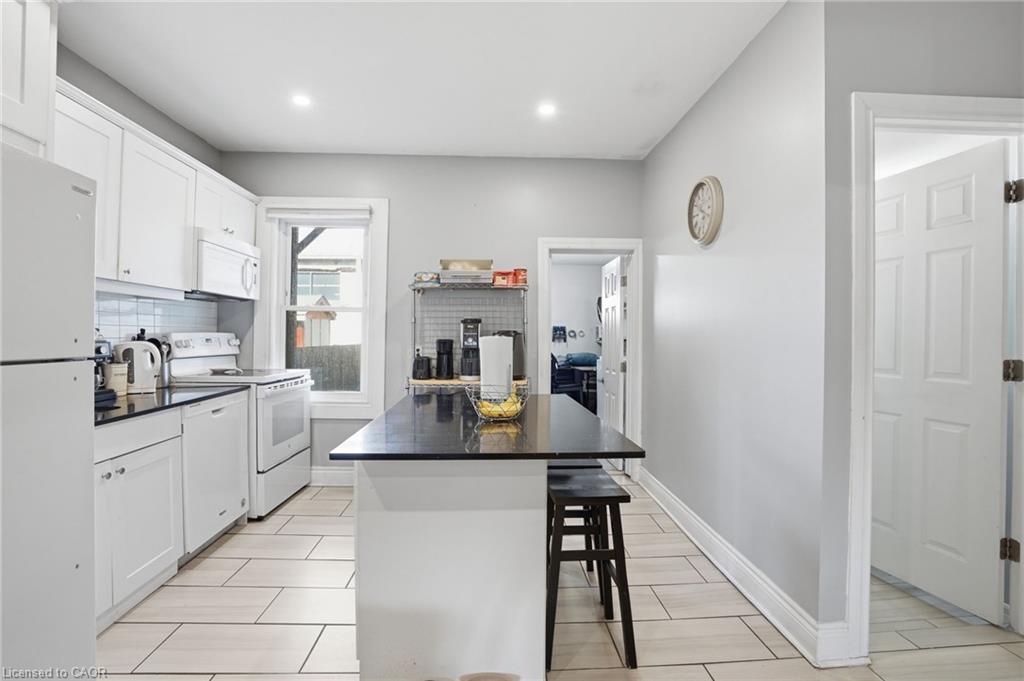 75 Niagara Street Property Photo 11