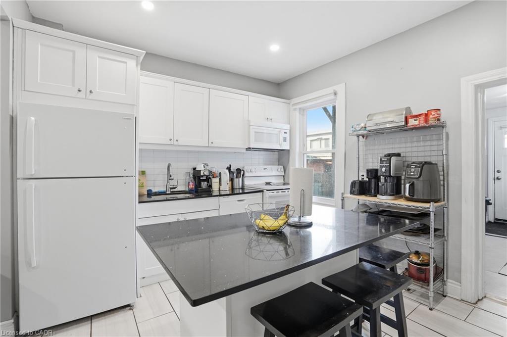 75 Niagara Street Property Photo 12