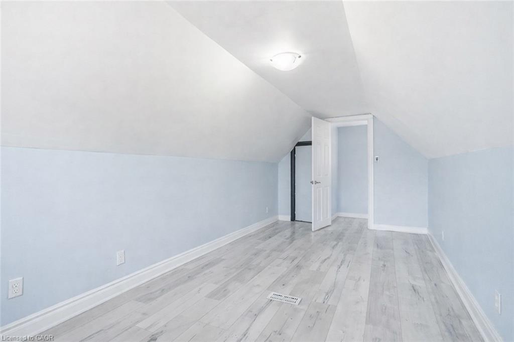 75 Niagara Street Property Photo 36
