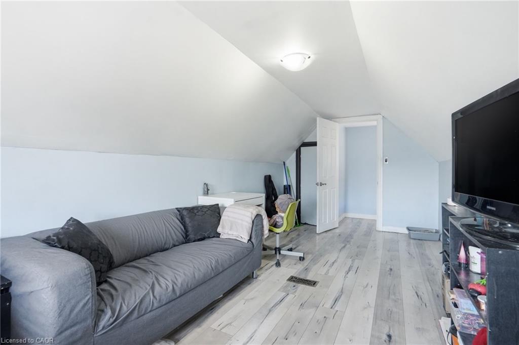 75 Niagara Street Property Photo 37