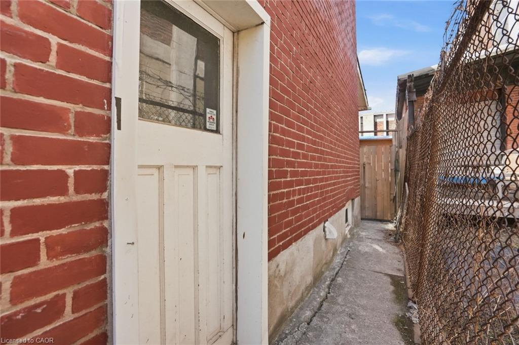 75 Niagara Street Property Photo 46