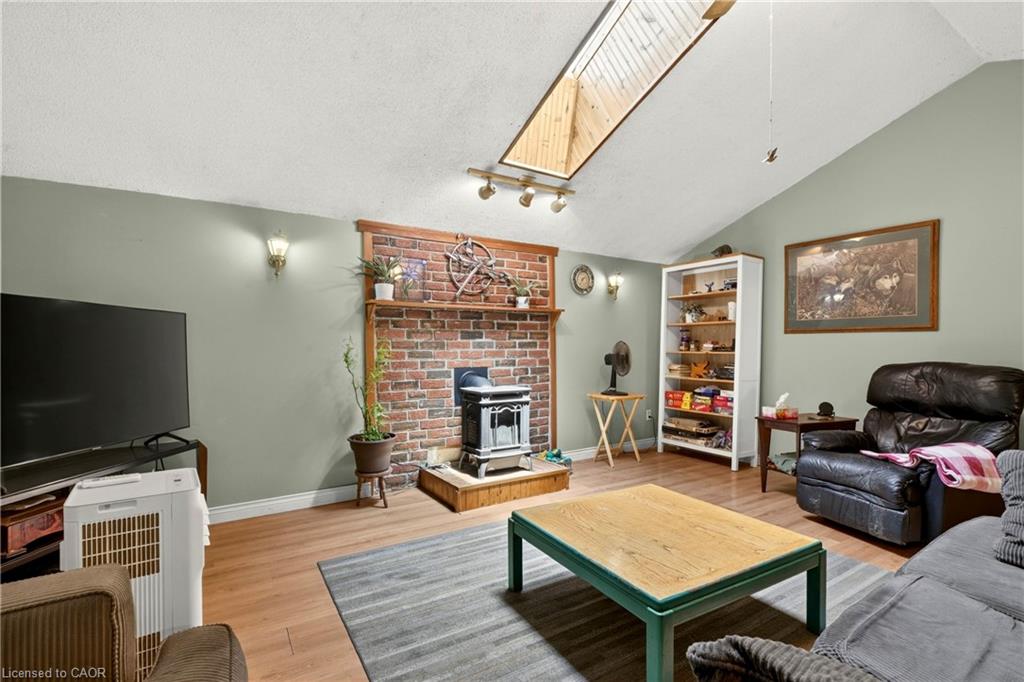 76 Teal Avenue Property Photo 7