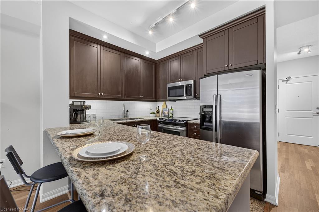 509-628 Fleet Street Property Photo 10