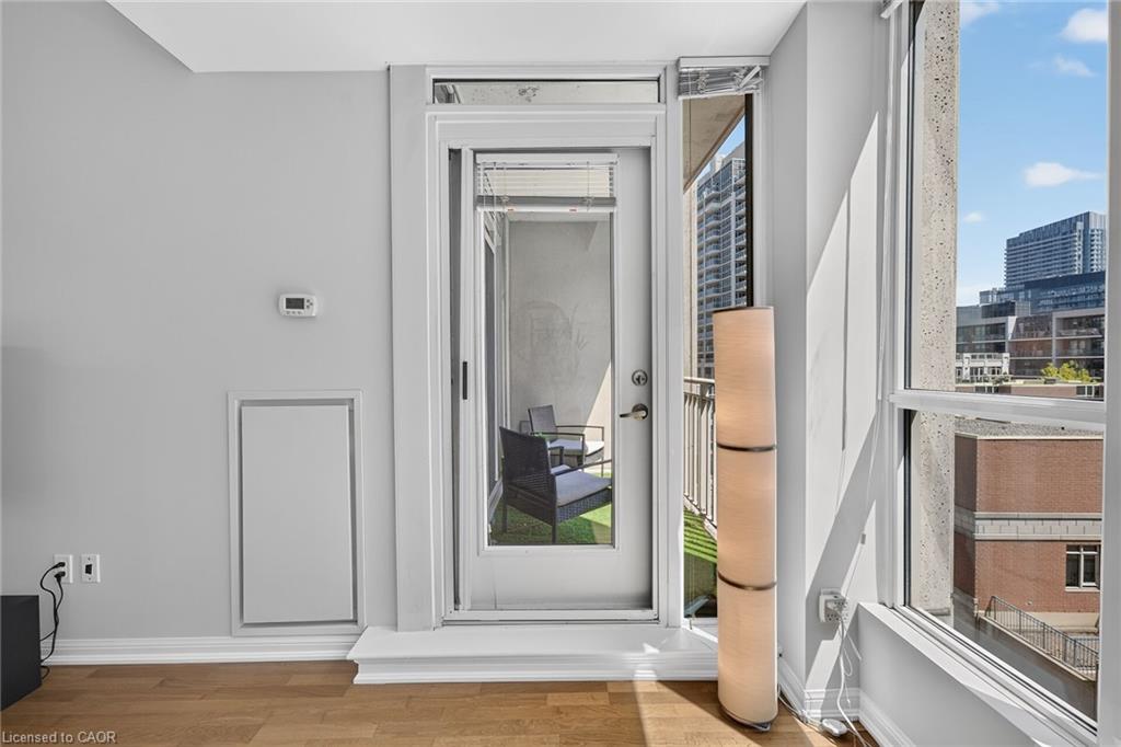 509-628 Fleet Street Property Photo 21