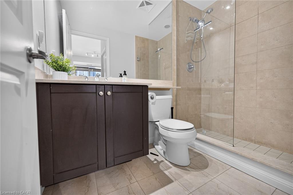 509-628 Fleet Street Property Photo 24