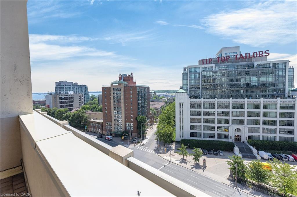 509-628 Fleet Street Property Photo 45