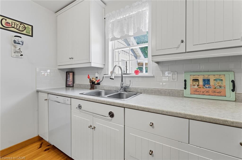 394 Bishopsgate Road Property Photo 10