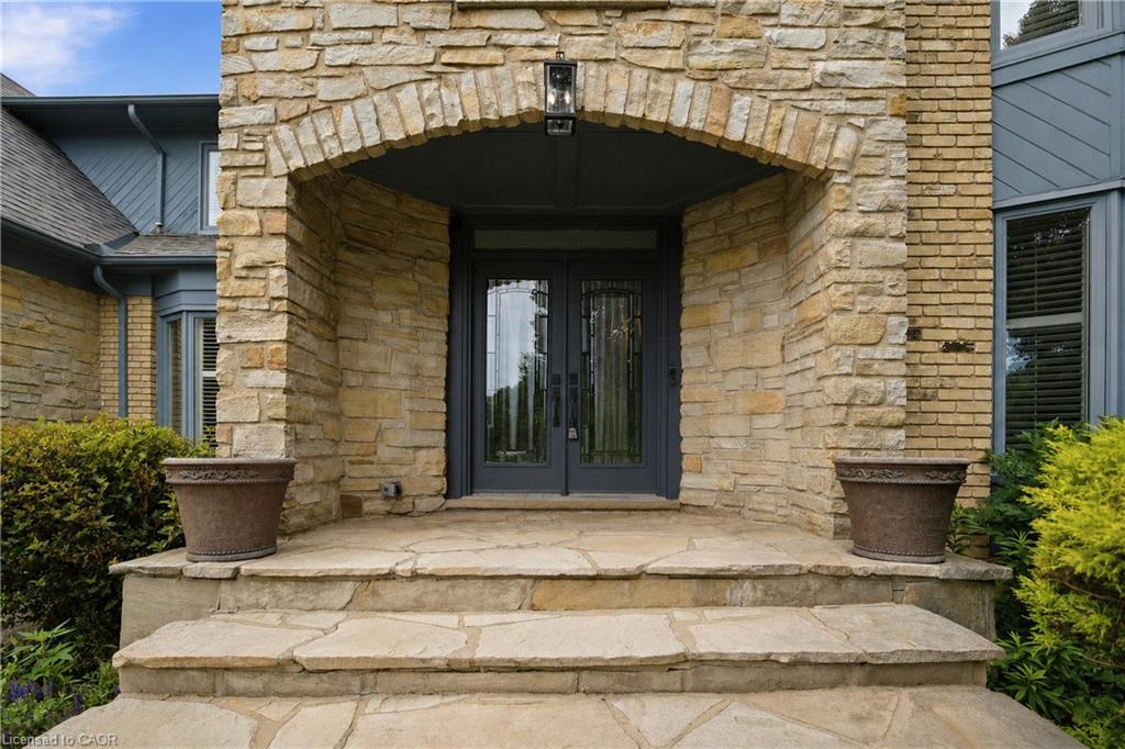81 Flanders Drive Property Photo 3