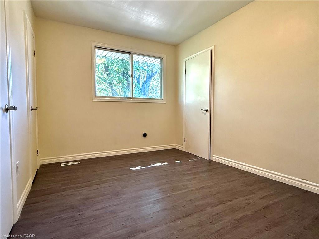 3-62 Bond Street Property Photo 4
