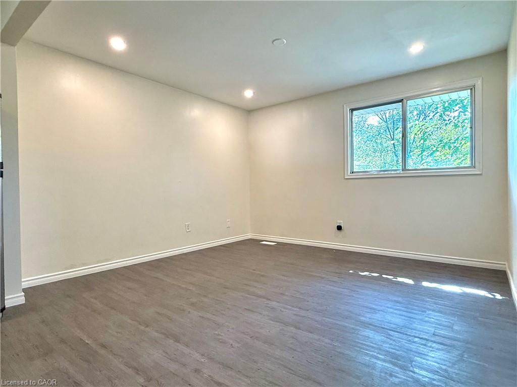 3-62 Bond Street Property Photo 5