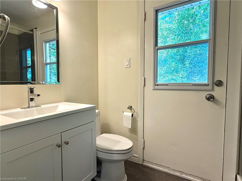 3-62 Bond Street Property Photo 8
