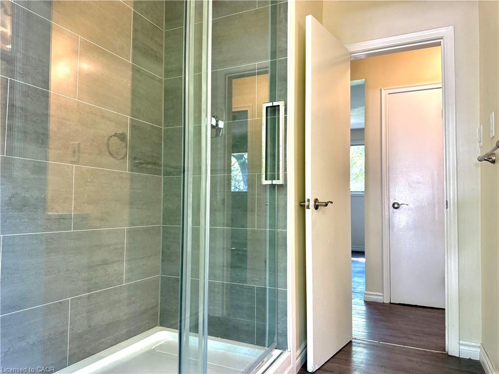 3-62 Bond Street Property Photo 9
