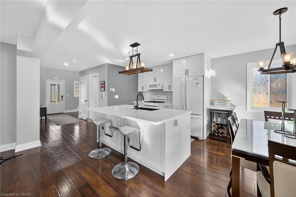 10 Amber Street Property Photo 4