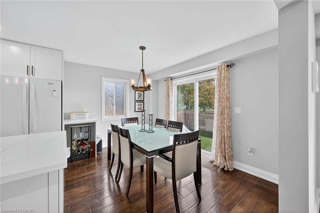 10 Amber Street Property Photo 8