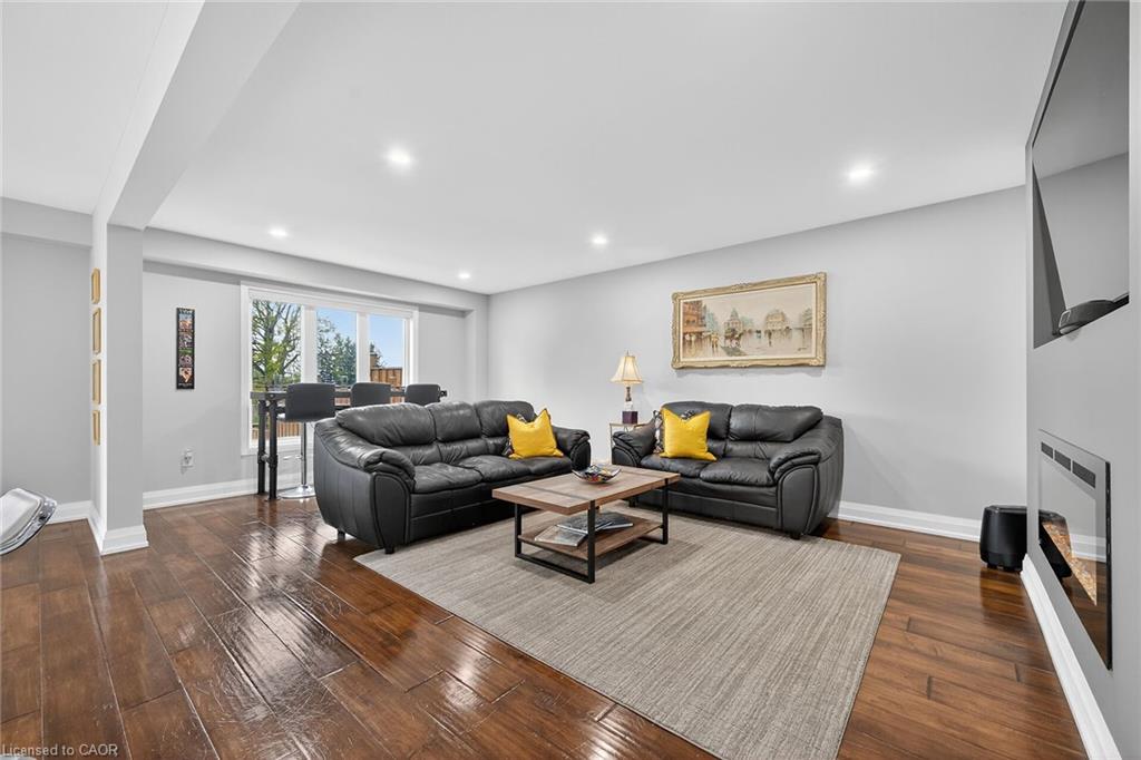 10 Amber Street Property Photo 11