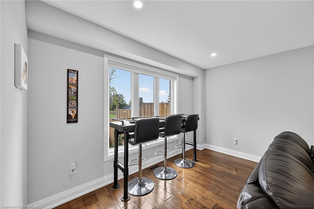 10 Amber Street Property Photo 14