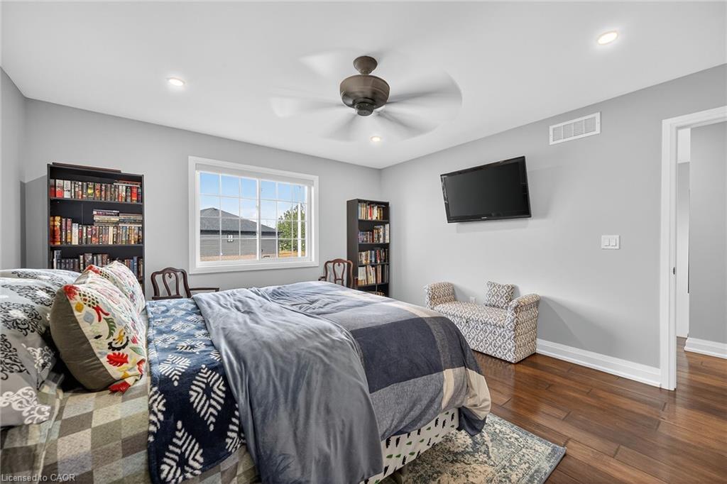 10 Amber Street Property Photo 25