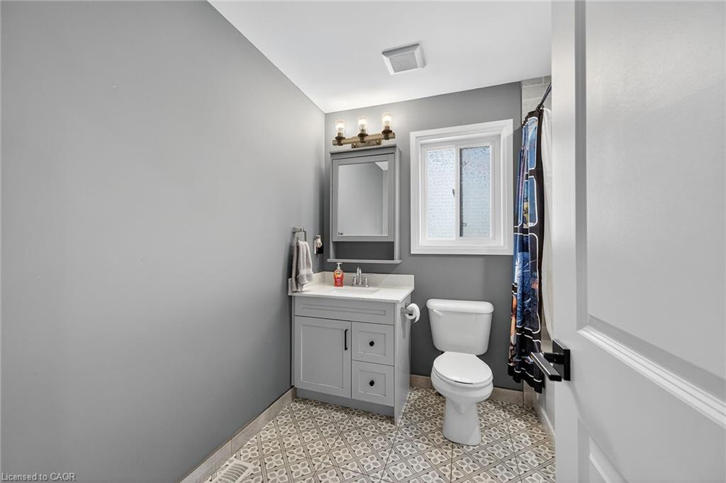 10 Amber Street Property Photo 28