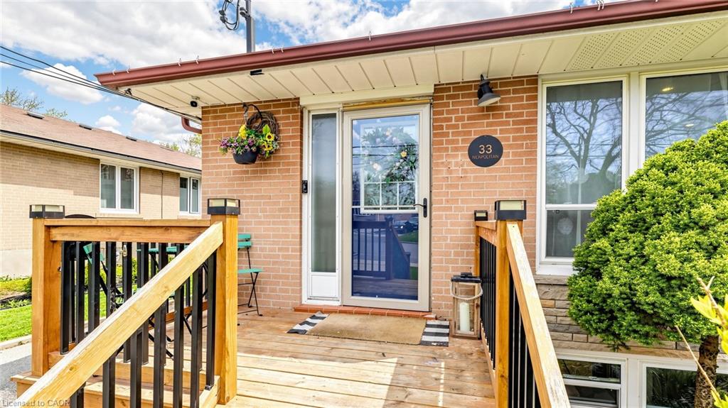 33 Neapolitan Drive Property Photo 4