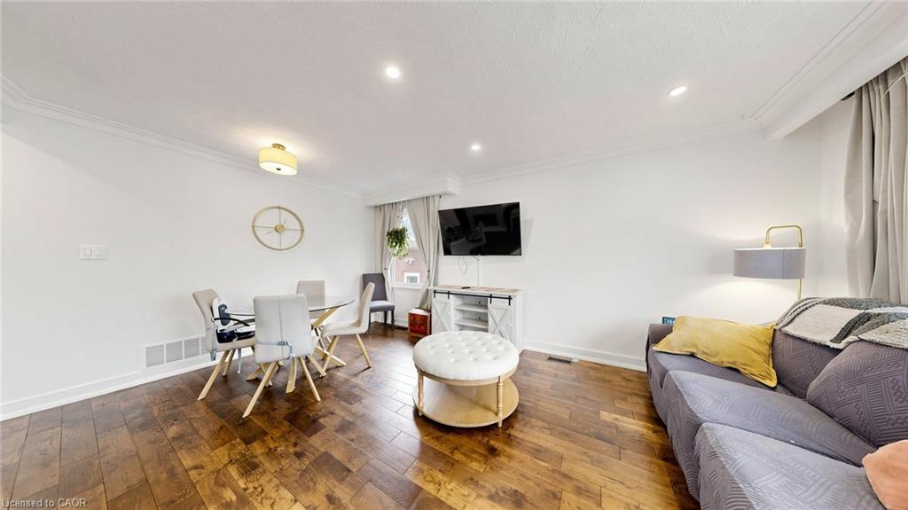 33 Neapolitan Drive Property Photo 7