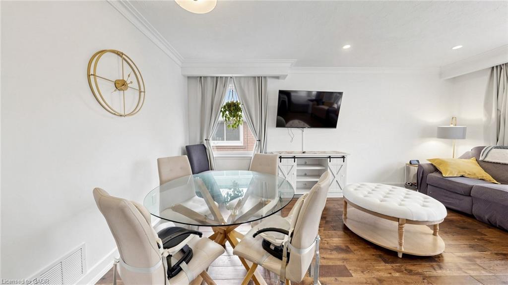 33 Neapolitan Drive Property Photo 11