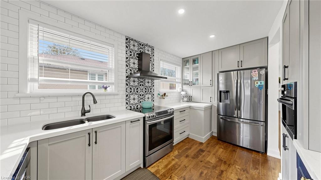 33 Neapolitan Drive Property Photo 14