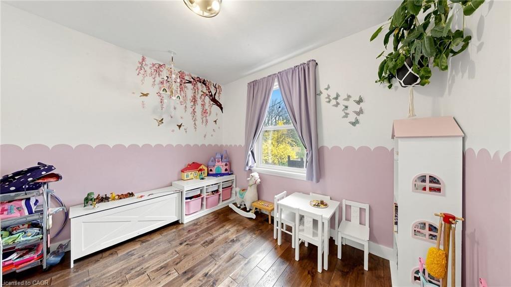 33 Neapolitan Drive Property Photo 21