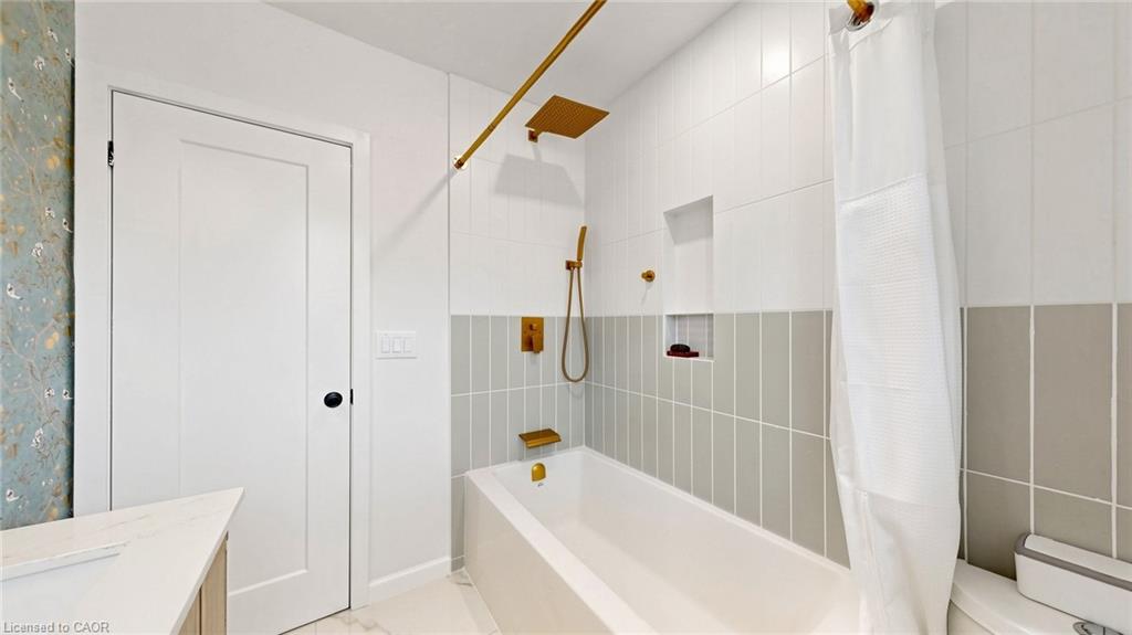 33 Neapolitan Drive Property Photo 28