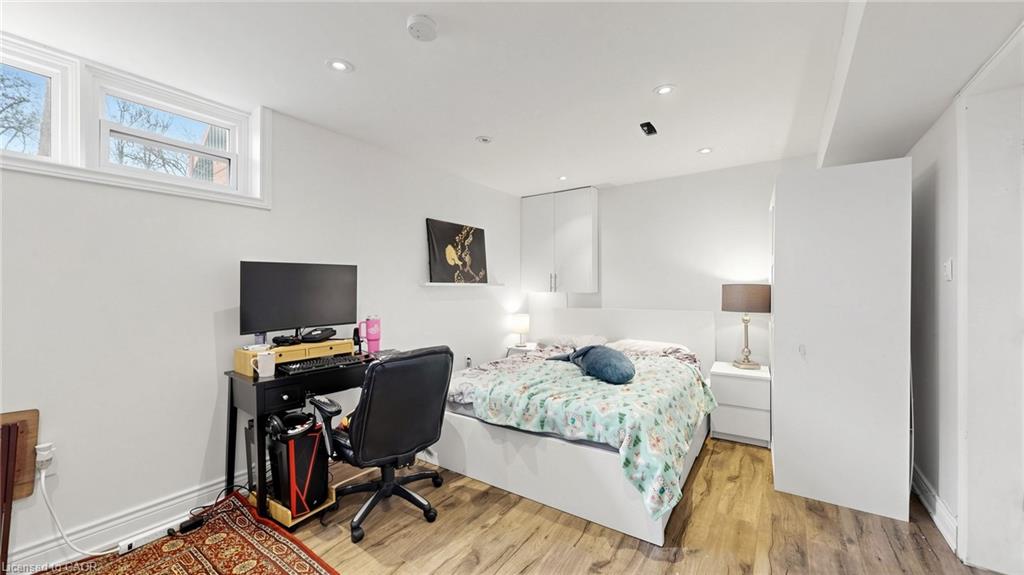 33 Neapolitan Drive Property Photo 40