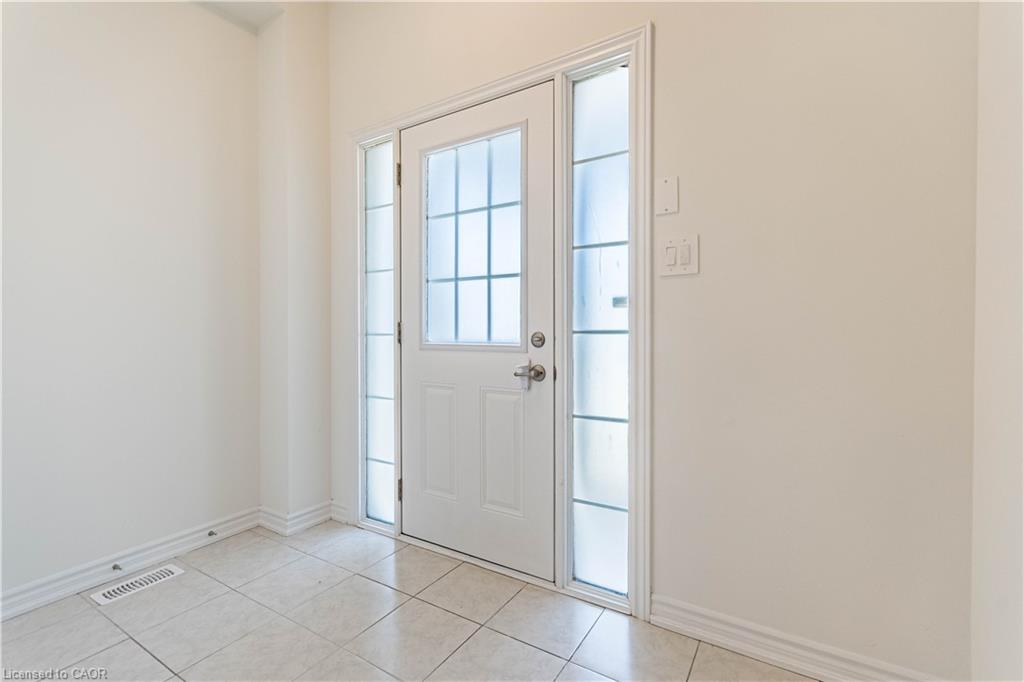 11 Brewis Street E Property Photo 4