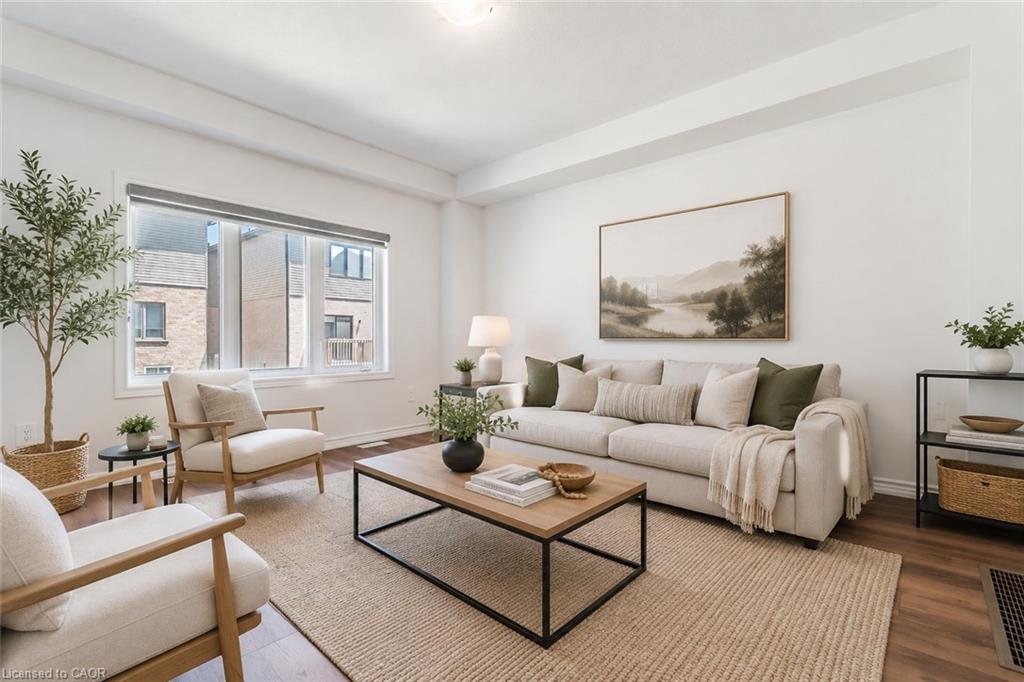 11 Brewis Street E Property Photo 8