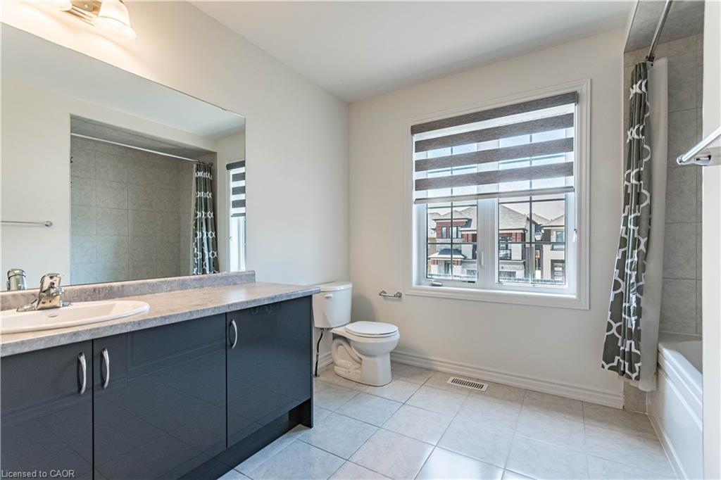 11 Brewis Street E Property Photo 23