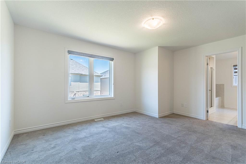 11 Brewis Street E Property Photo 30