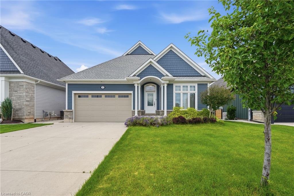 35 Butlers Drive N Property Photo 3