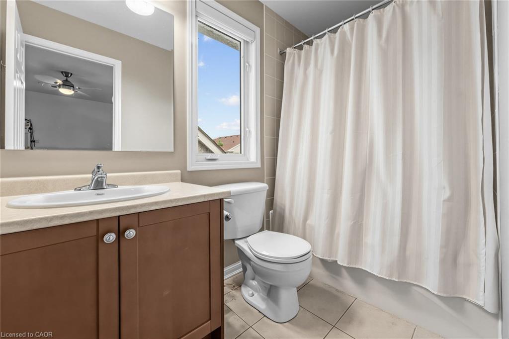 729 Boughton Crescent Property Photo 41