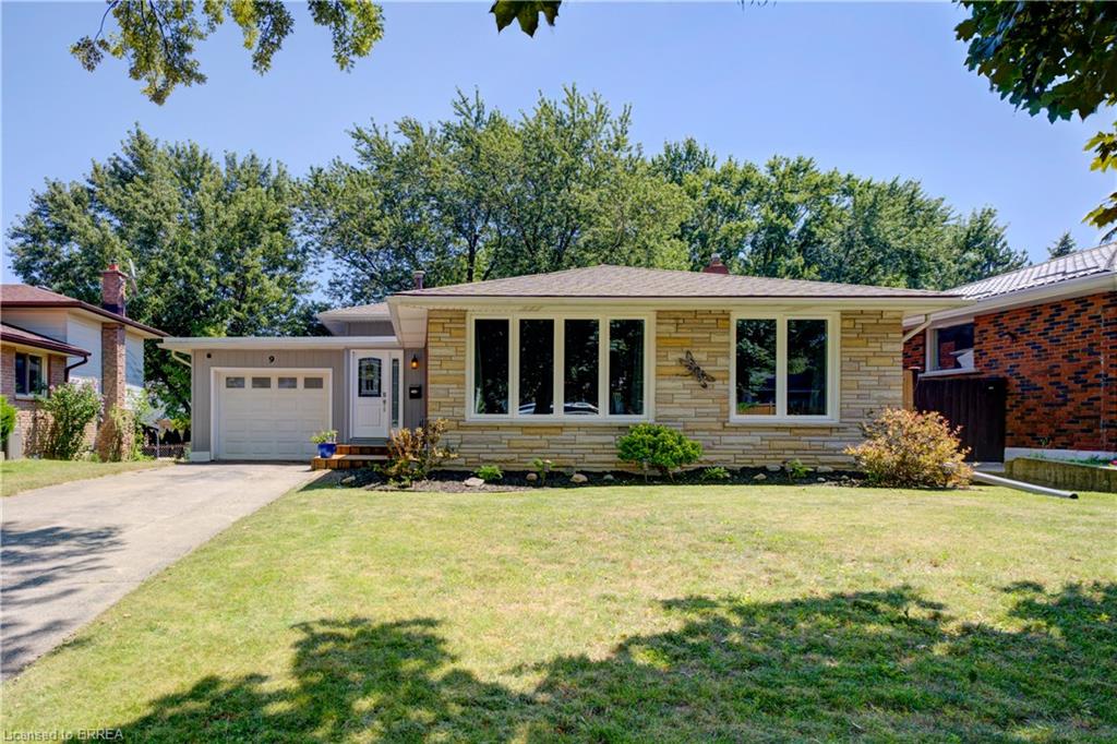 9 Winding Way Property Photo 1