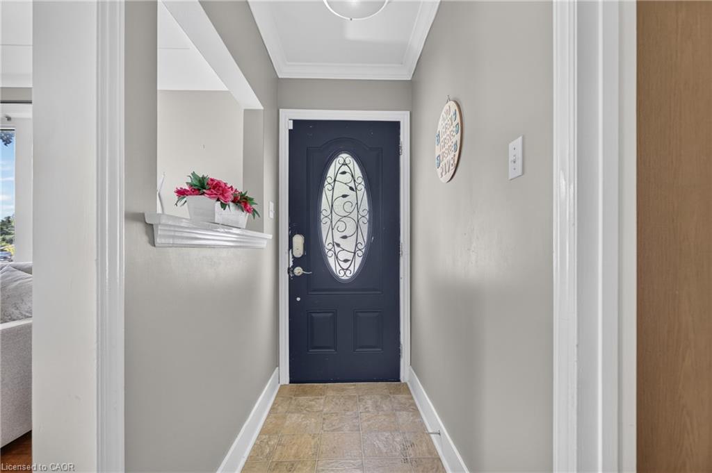 531 Philip Crescent Property Photo 6