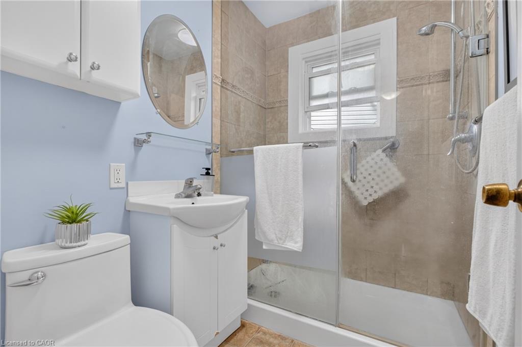 531 Philip Crescent Property Photo 35
