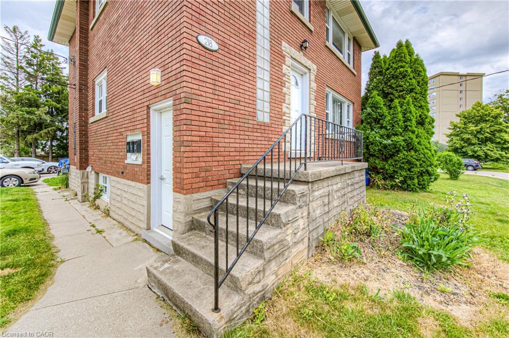 218 Margaret Avenue Property Photo 6